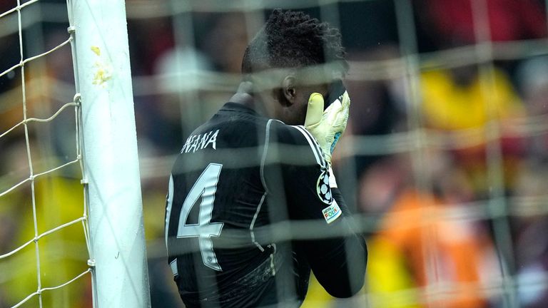 Manchester United&#39;s goalkeeper Andre Onana reacts during the Champions League group A soccer match between Galatasaray and Manchester United in Istanbul, Turkey, Wednesday, Nov. 29, 2023. (AP Photo/Francisco Seco)