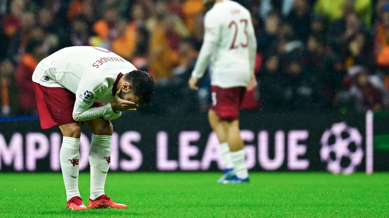 Manchester United&#39;s Portuguese midfielder #08 Bruno Fernandes reacts at the end of the UEFA Champions League 1st round, day 5, Group A football match between Galatasaray and Manchester United at Ali Sami Yen Spor Kompleksi in Istanbul, on November 29, 2023. (Photo by YASIN AKGUL / AFP)
